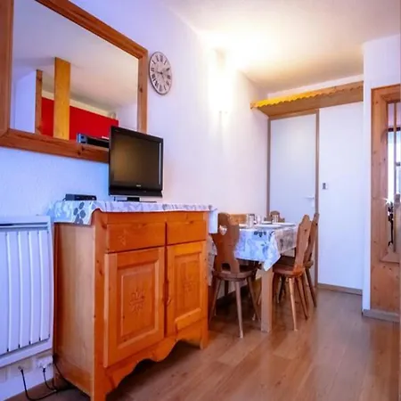 Appartement For 4 People Huez